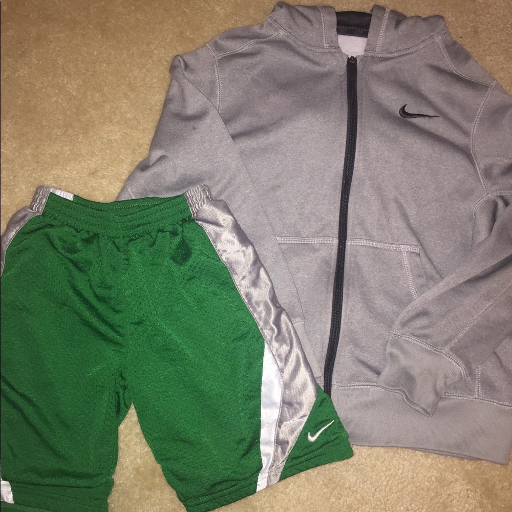BOYS NIKE BUNDLE